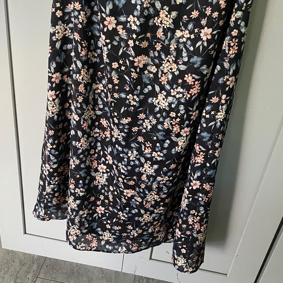 NSR Floral Dress - Picture 3 of 7